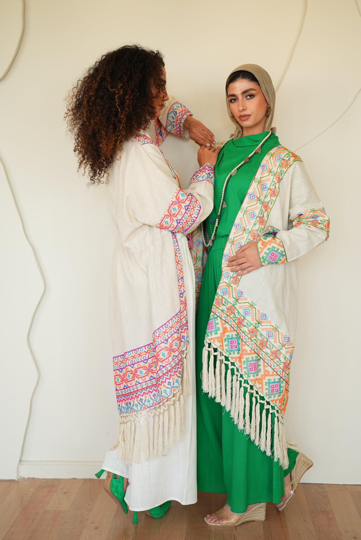 Arabian kaftan in offwhite