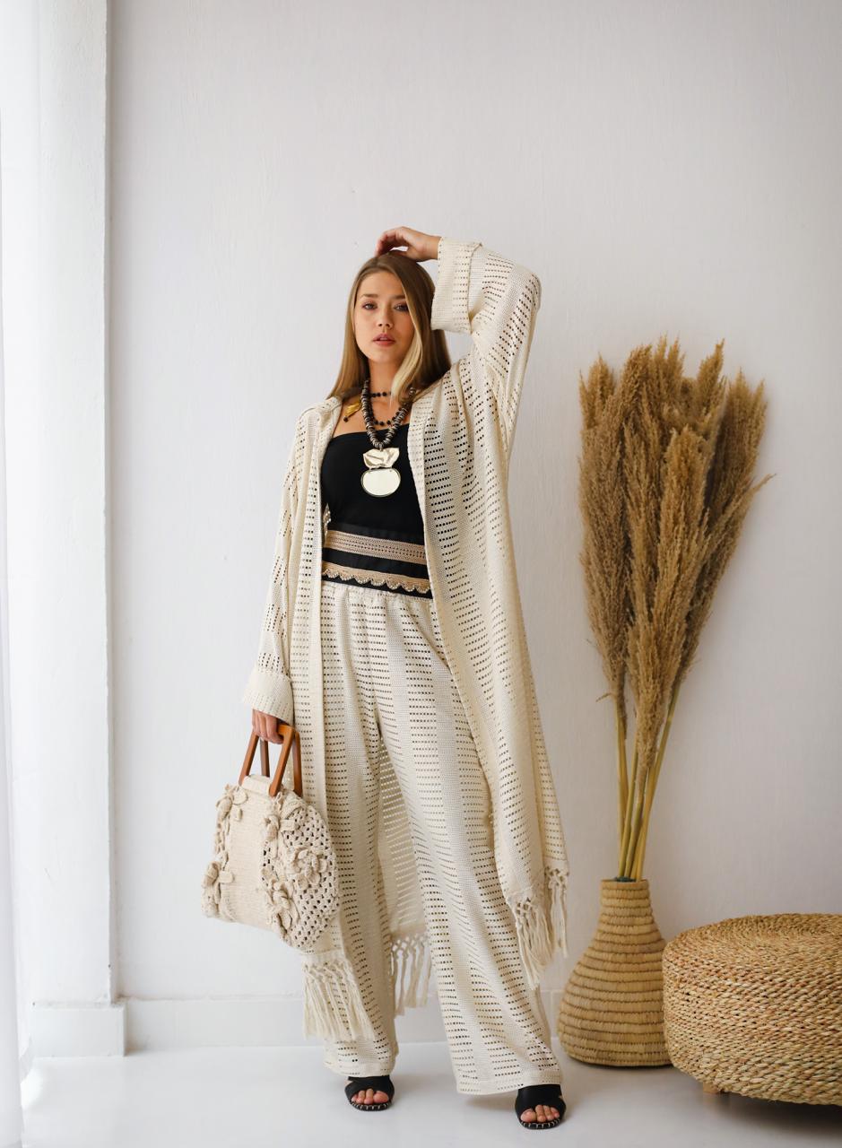 Ivory creem knited cardigan